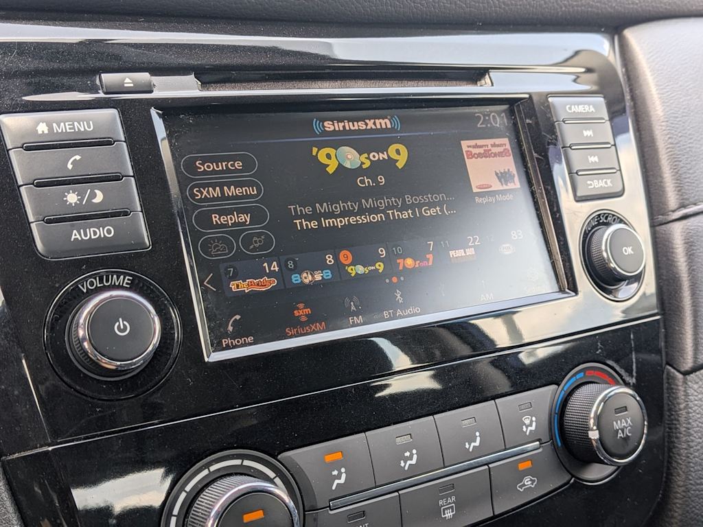 Thumbnail: 2018 Nissan Rogue - 14