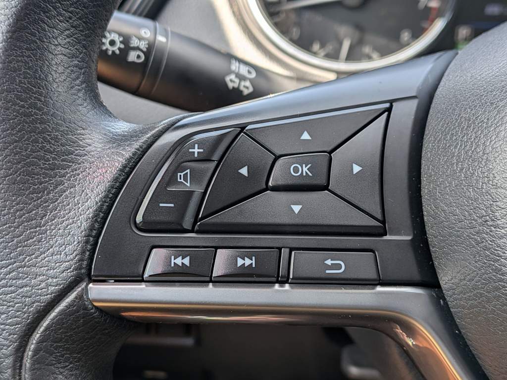 Thumbnail: 2018 Nissan Rogue - 27