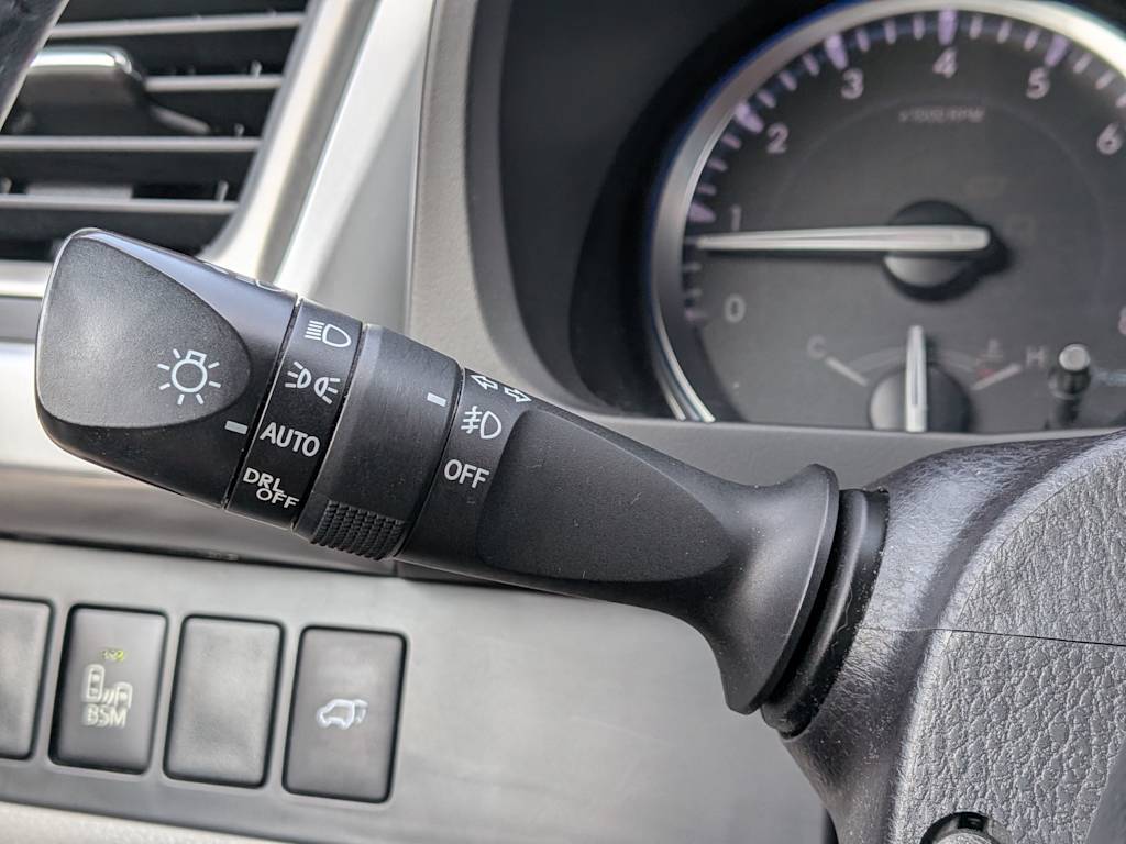 Thumbnail: 2015 Toyota Highlander - 29
