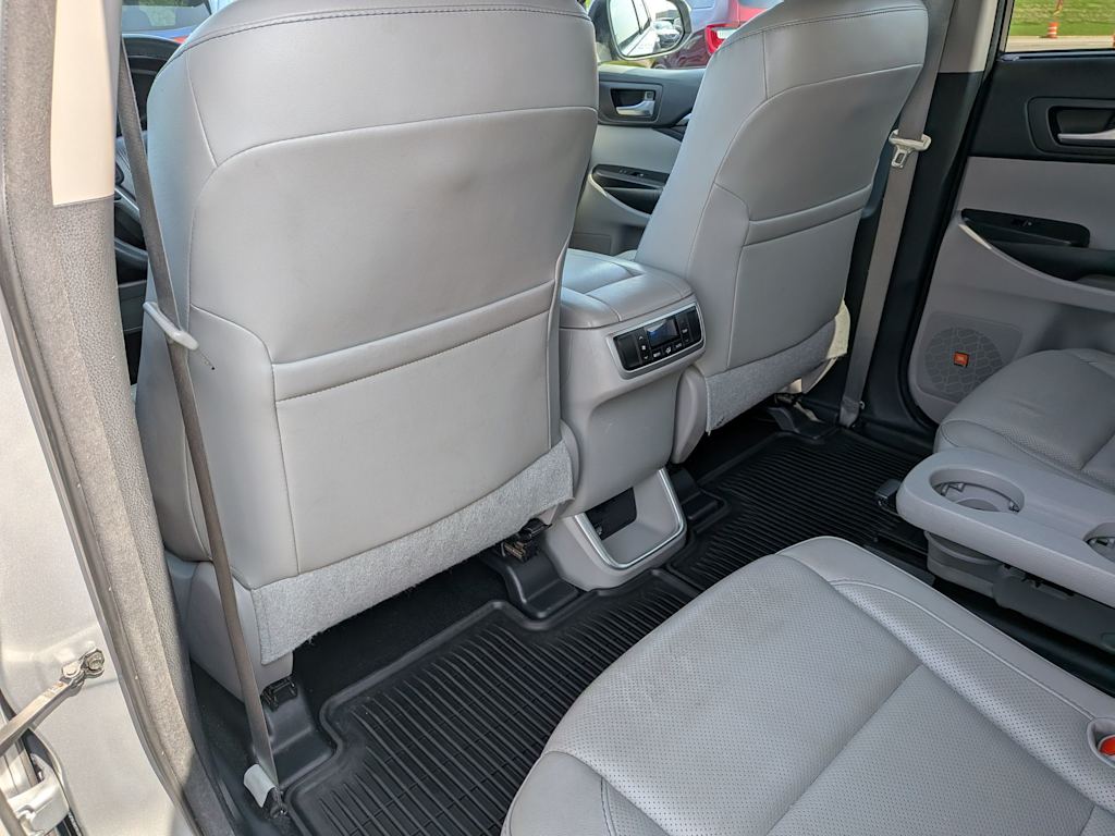 Thumbnail: 2015 Toyota Highlander - 11
