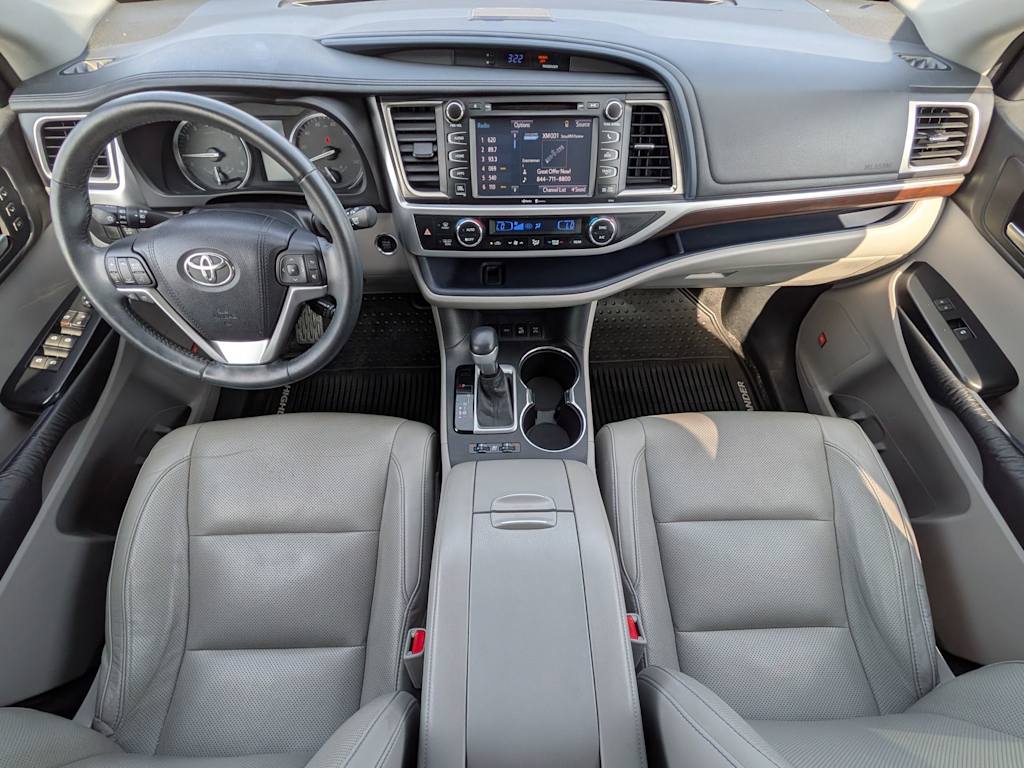 Thumbnail: 2015 Toyota Highlander - 8