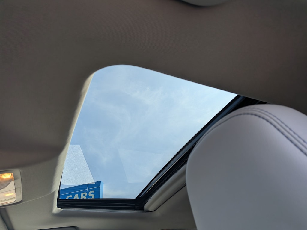 Thumbnail: 2015 Toyota Highlander - 24