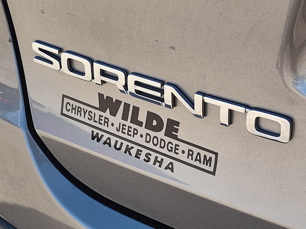 Thumbnail: 2016 Kia Sorento - 7