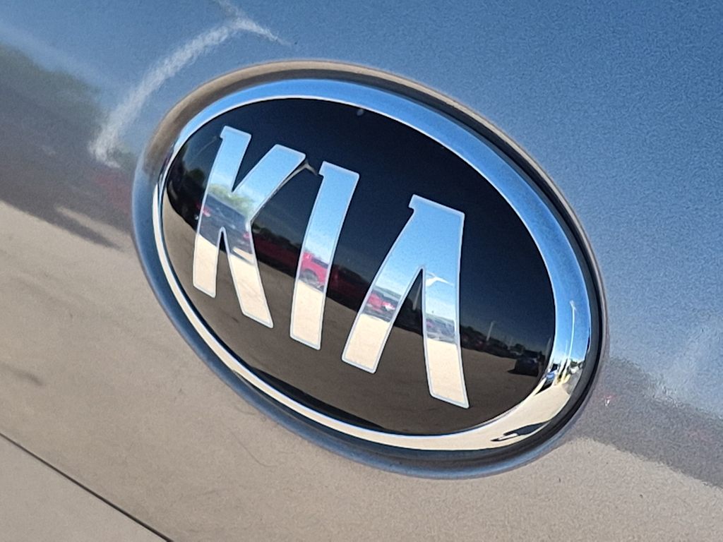Thumbnail: 2016 Kia Sorento - 25
