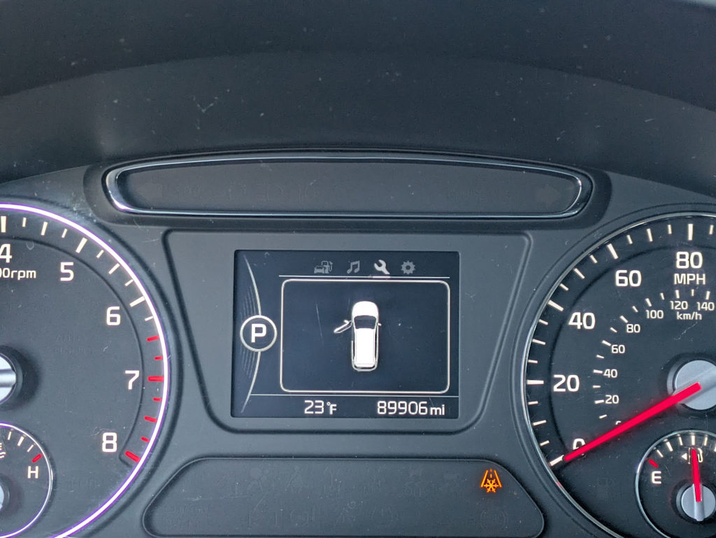 Thumbnail: 2016 Kia Sorento - 17