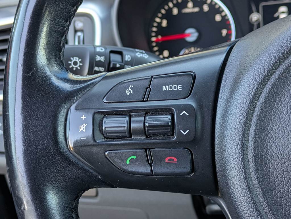 Thumbnail: 2016 Kia Sorento - 29