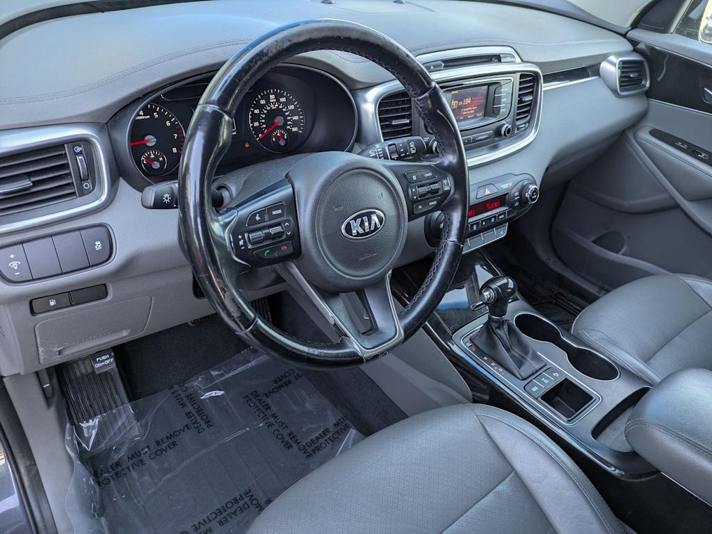 Thumbnail: 2016 Kia Sorento - 2