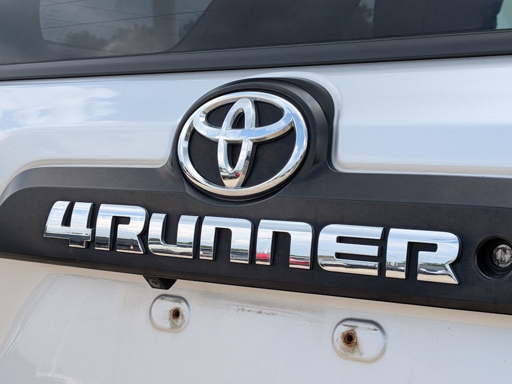 Thumbnail: 2020 Toyota 4Runner - 6