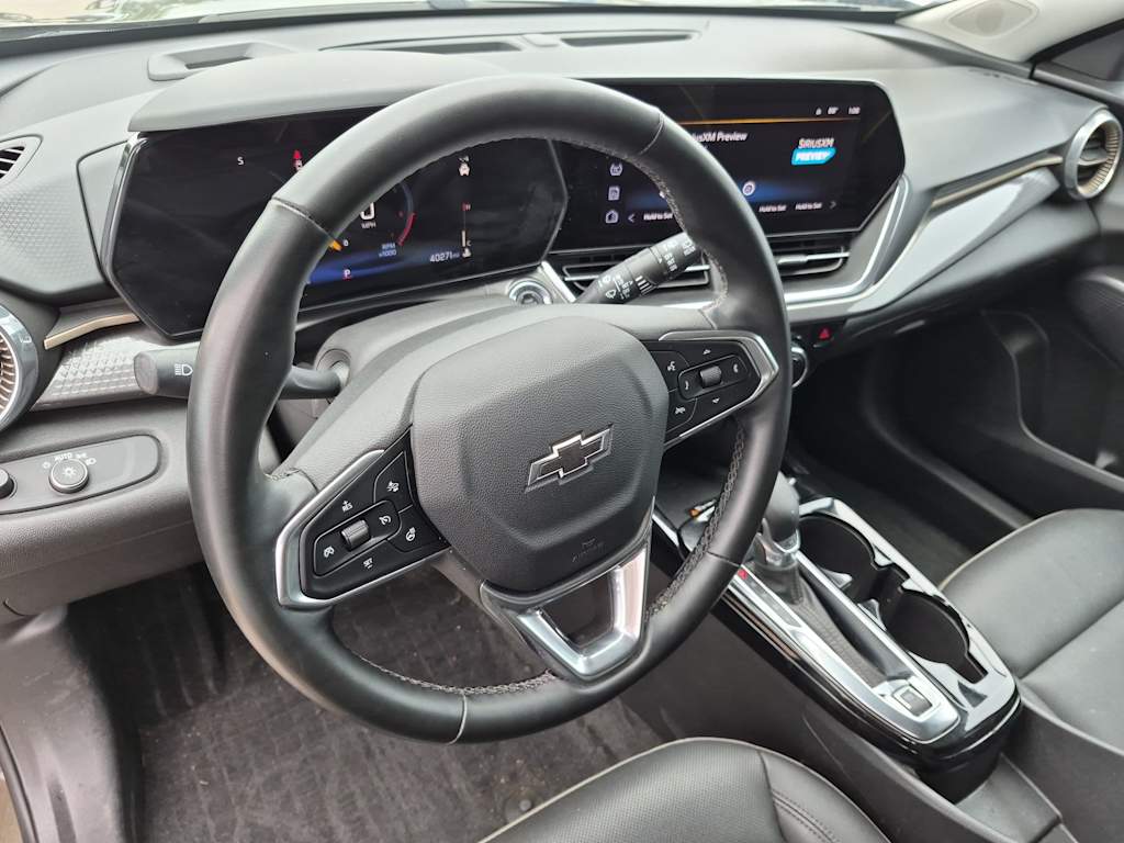 Thumbnail: 2024 Chevrolet Trax - 2