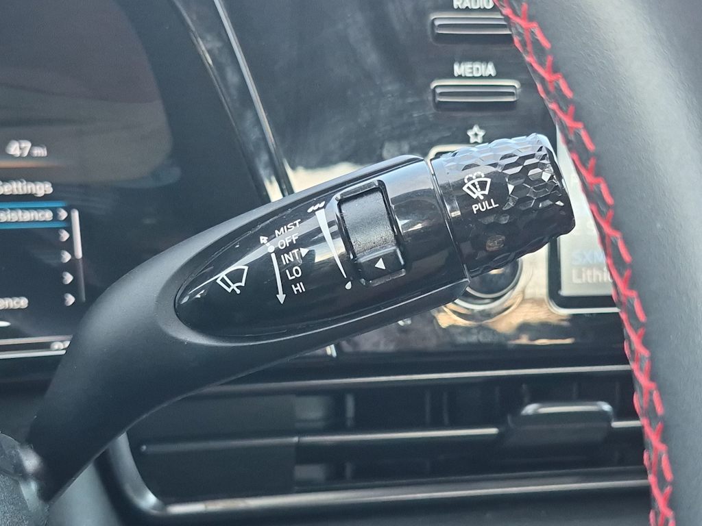 Thumbnail: 2021 Hyundai Elantra - 32