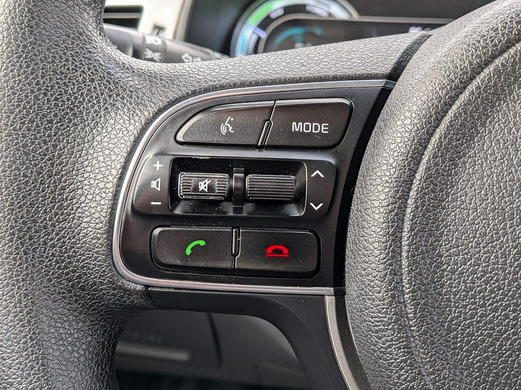 Thumbnail: 2018 Kia Niro - 25