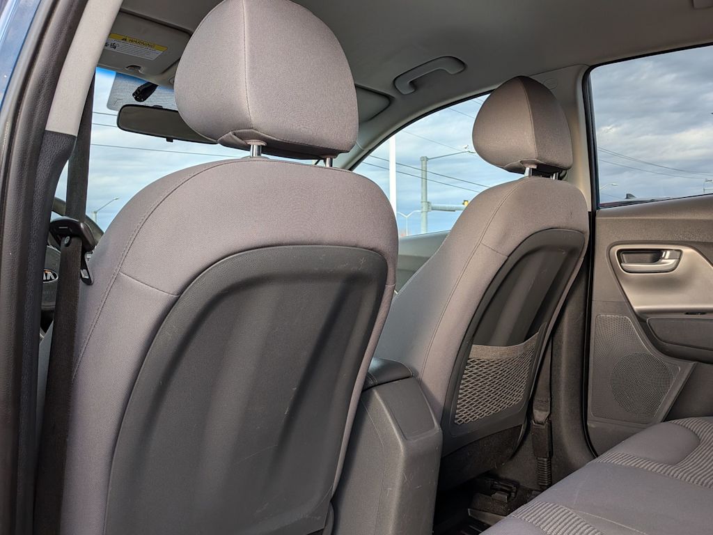 Thumbnail: 2018 Kia Niro - 12