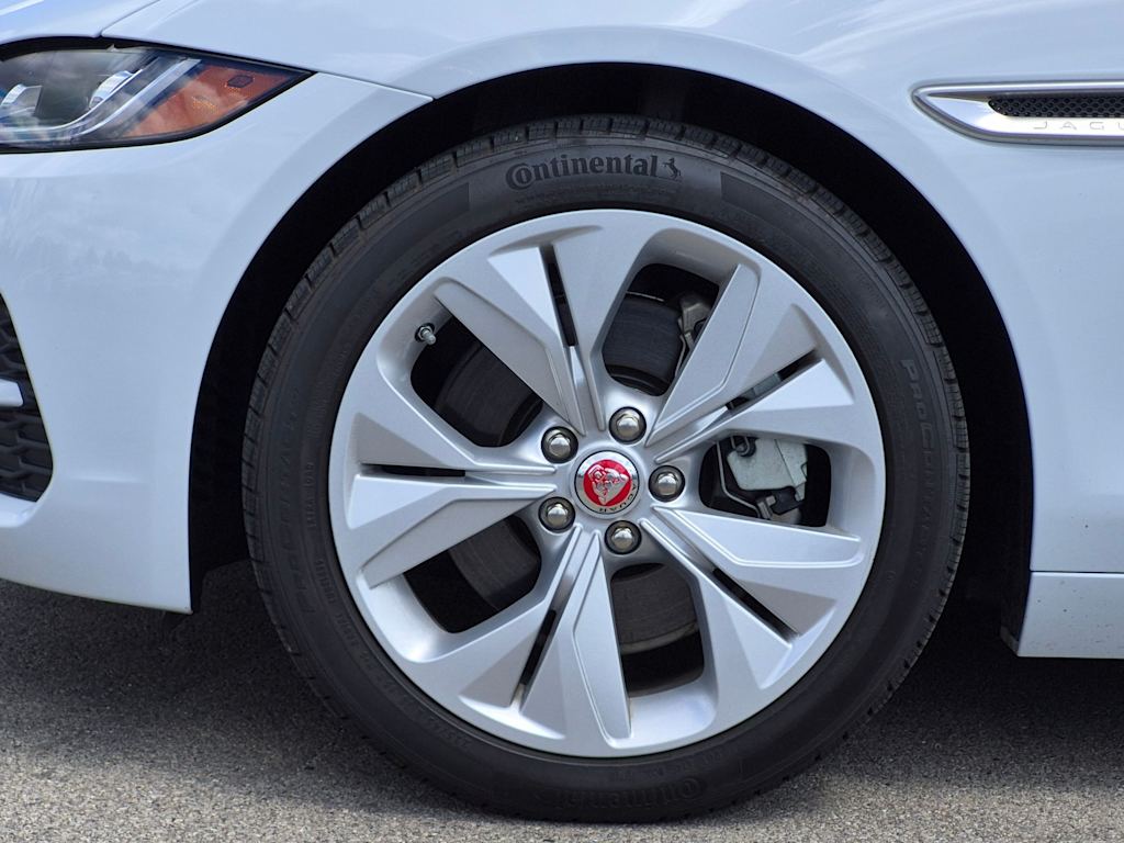 Thumbnail: 2020 Jaguar XE - 7