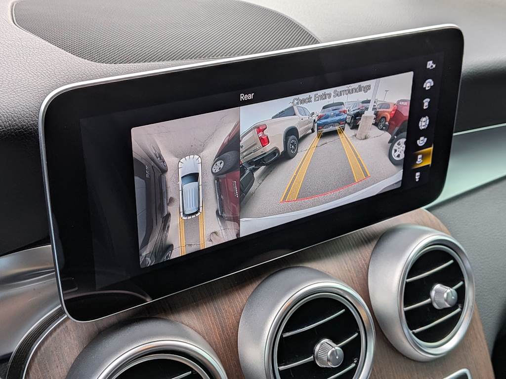 Thumbnail: 2021 Mercedes-Benz GLC - 32