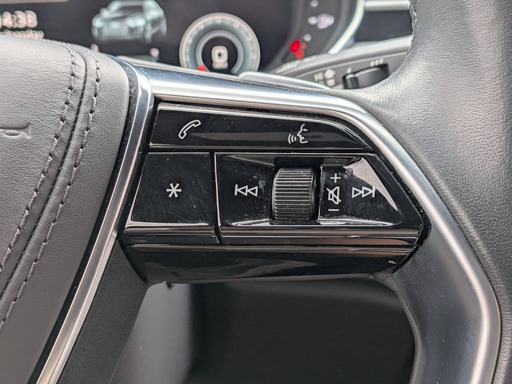 Thumbnail: 2021 Audi A8 - 30