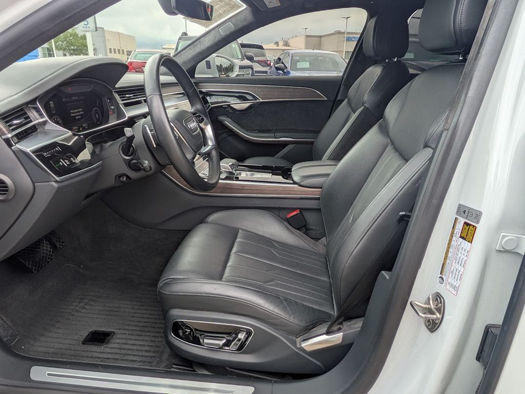 Thumbnail: 2021 Audi A8 - 10