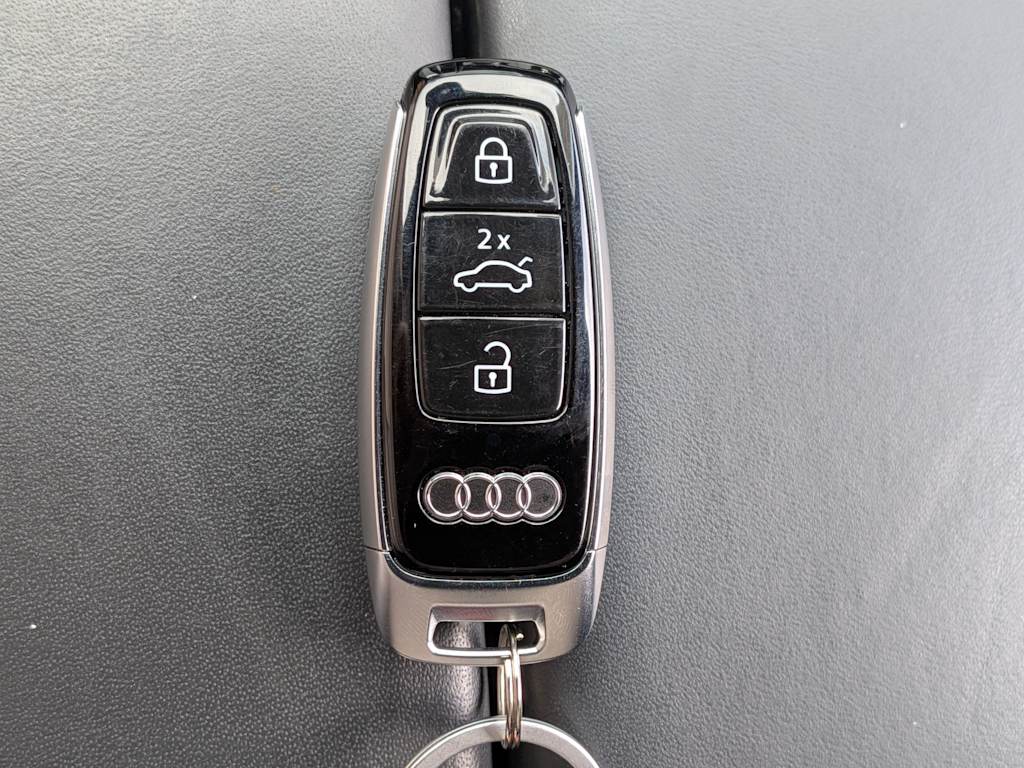 Thumbnail: 2021 Audi A8 - 18