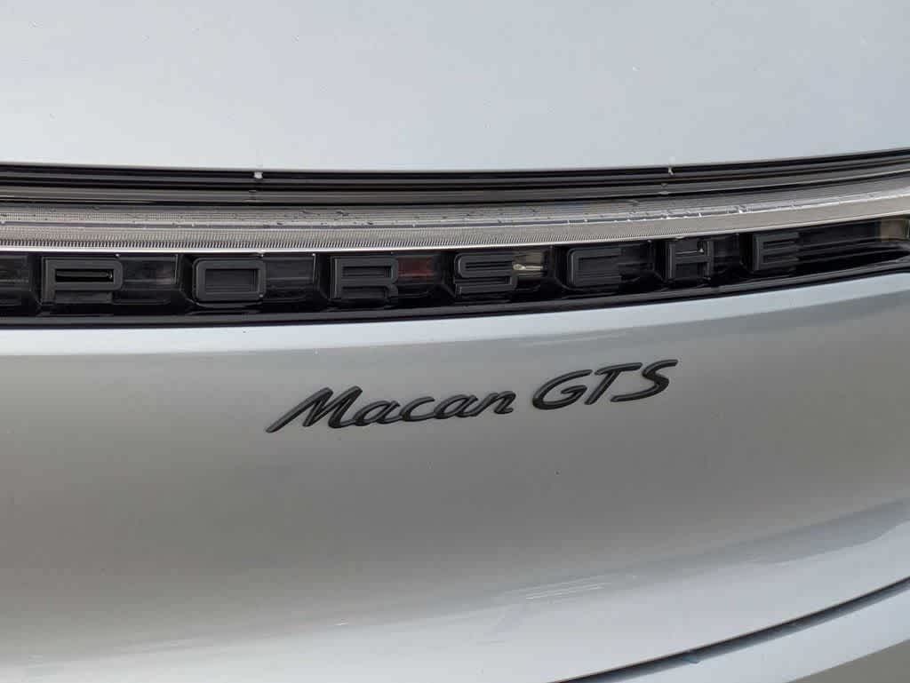 Thumbnail: 2021 Porsche Macan - 6