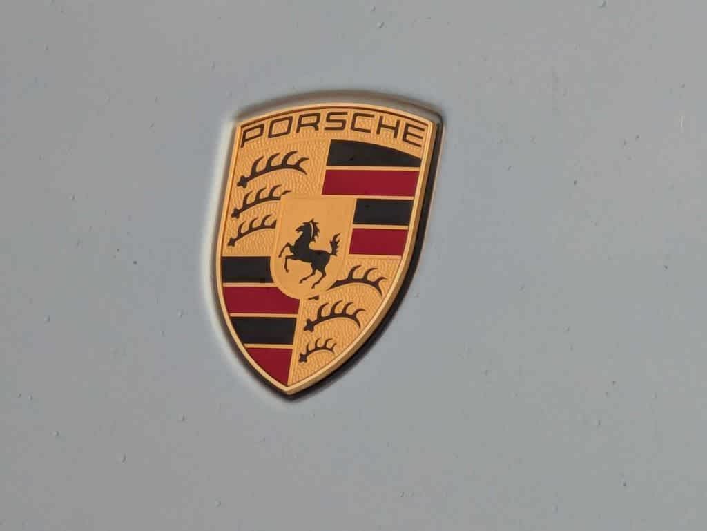 Thumbnail: 2021 Porsche Macan - 23