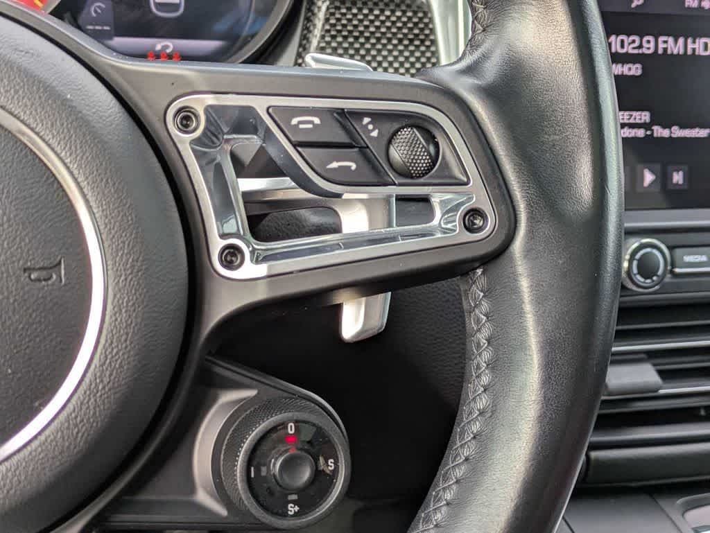 Thumbnail: 2021 Porsche Macan - 30