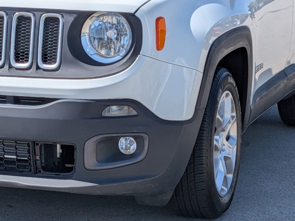 Thumbnail: 2017 Jeep Renegade - 24
