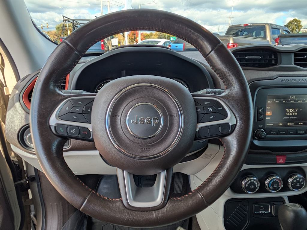 Thumbnail: 2016 Jeep Renegade - 11