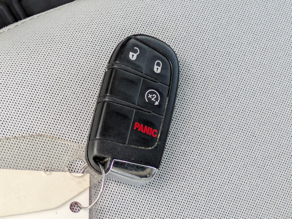 Thumbnail: 2016 Jeep Renegade - 16