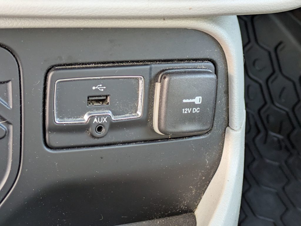 Thumbnail: 2016 Jeep Renegade - 30