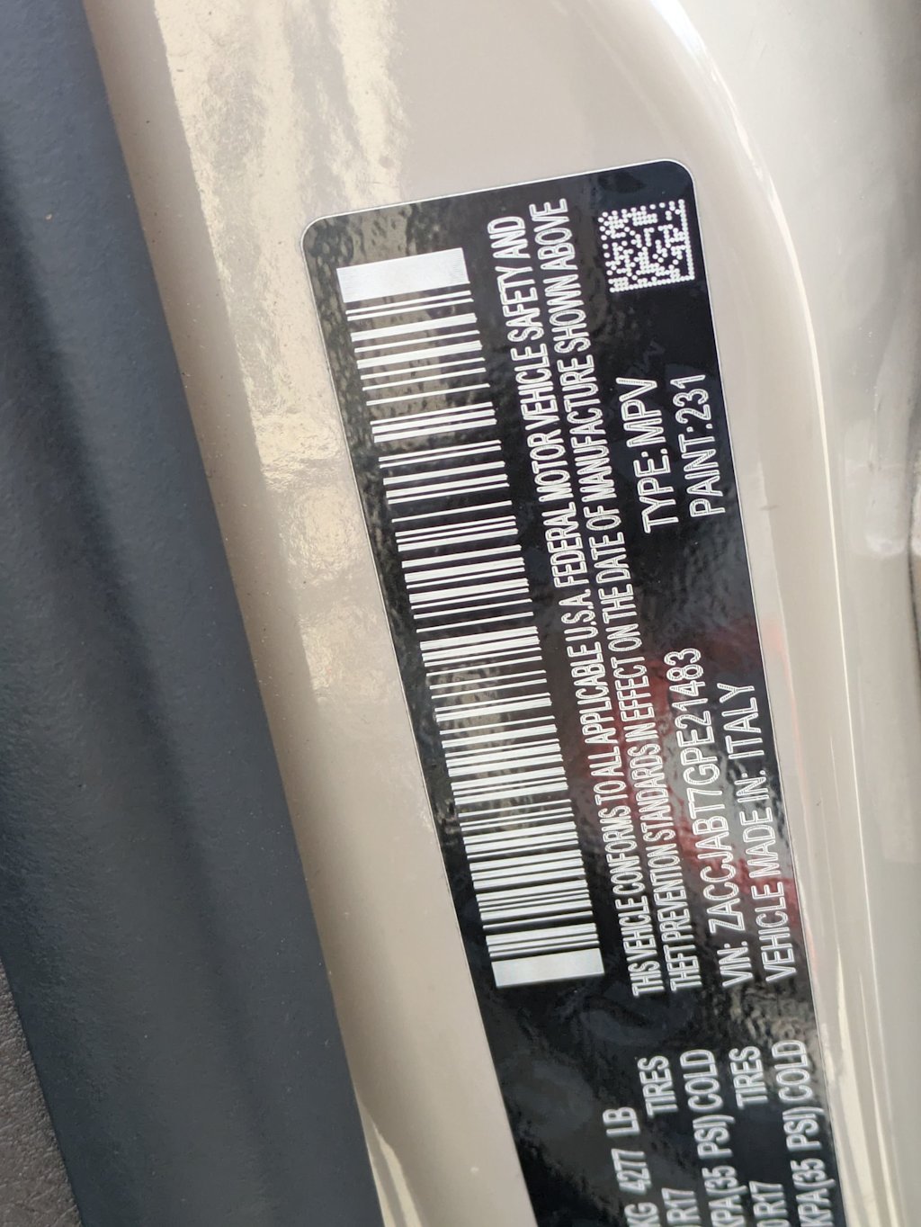 Thumbnail: 2016 Jeep Renegade - 17