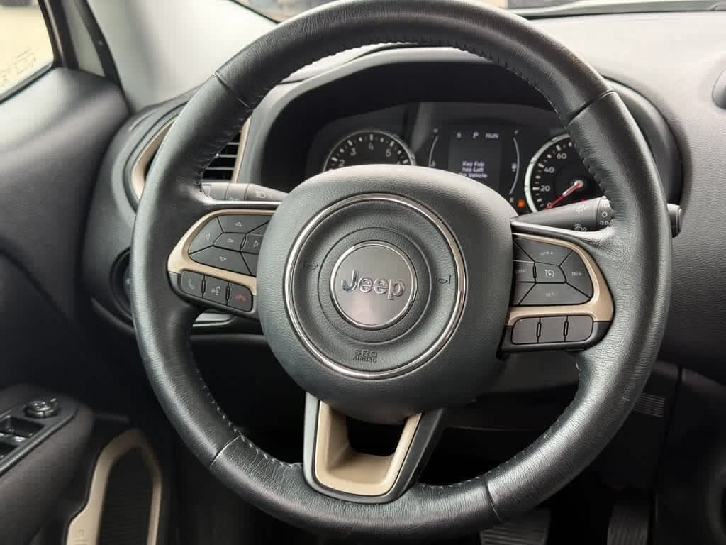 Thumbnail: 2017 Jeep Renegade - 8