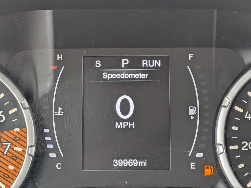 Thumbnail: 2020 Jeep Renegade - 15
