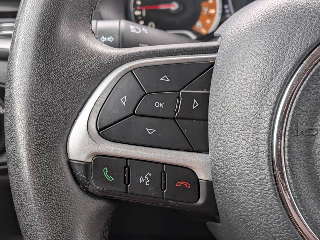 Thumbnail: 2020 Jeep Renegade - 27