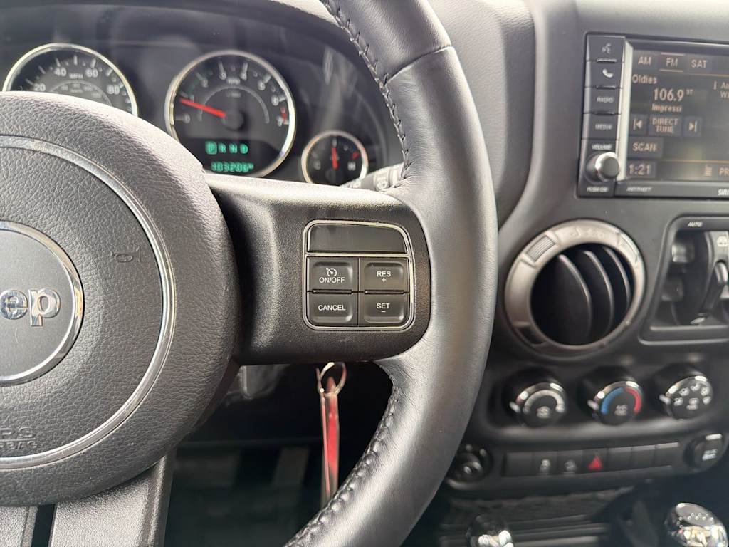 Thumbnail: 2017 Jeep Wrangler - 31