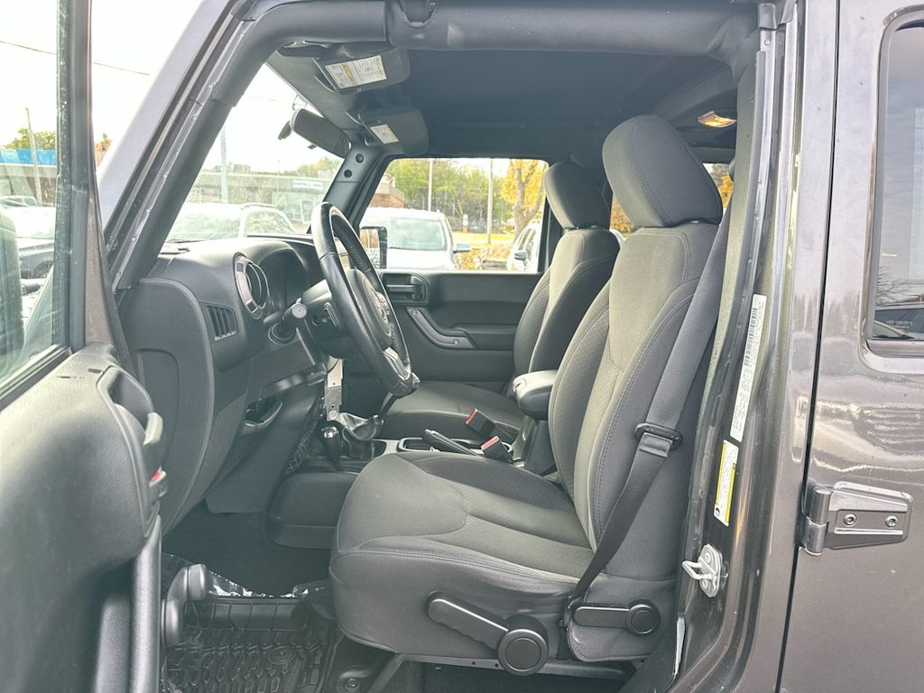 Thumbnail: 2017 Jeep Wrangler - 9