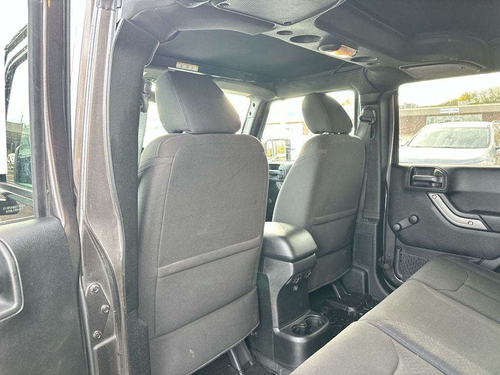 Thumbnail: 2017 Jeep Wrangler - 10