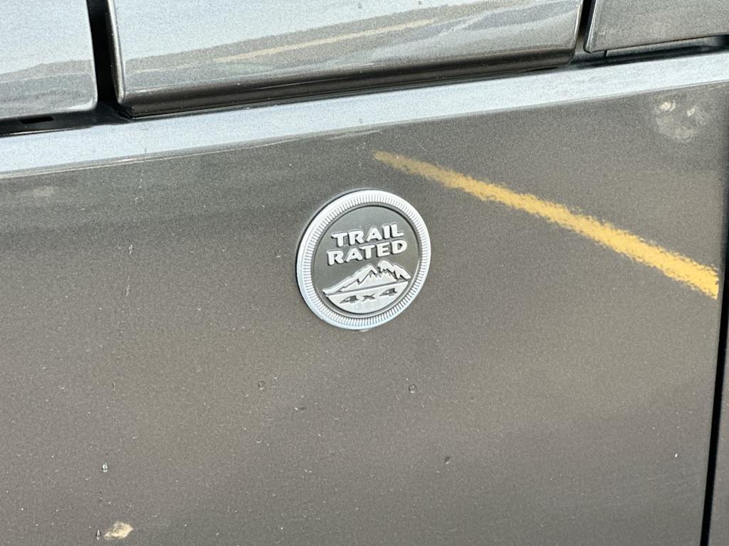 Thumbnail: 2017 Jeep Wrangler - 24