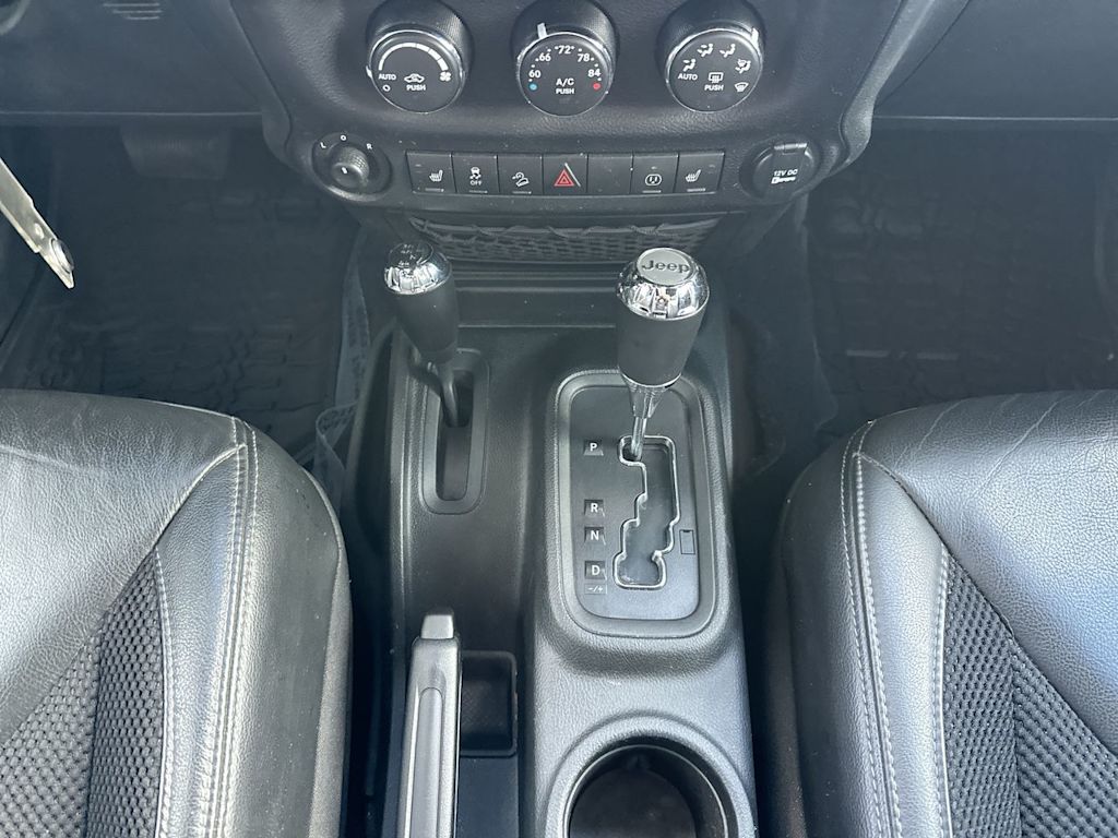 Thumbnail: 2017 Jeep Wrangler - 34