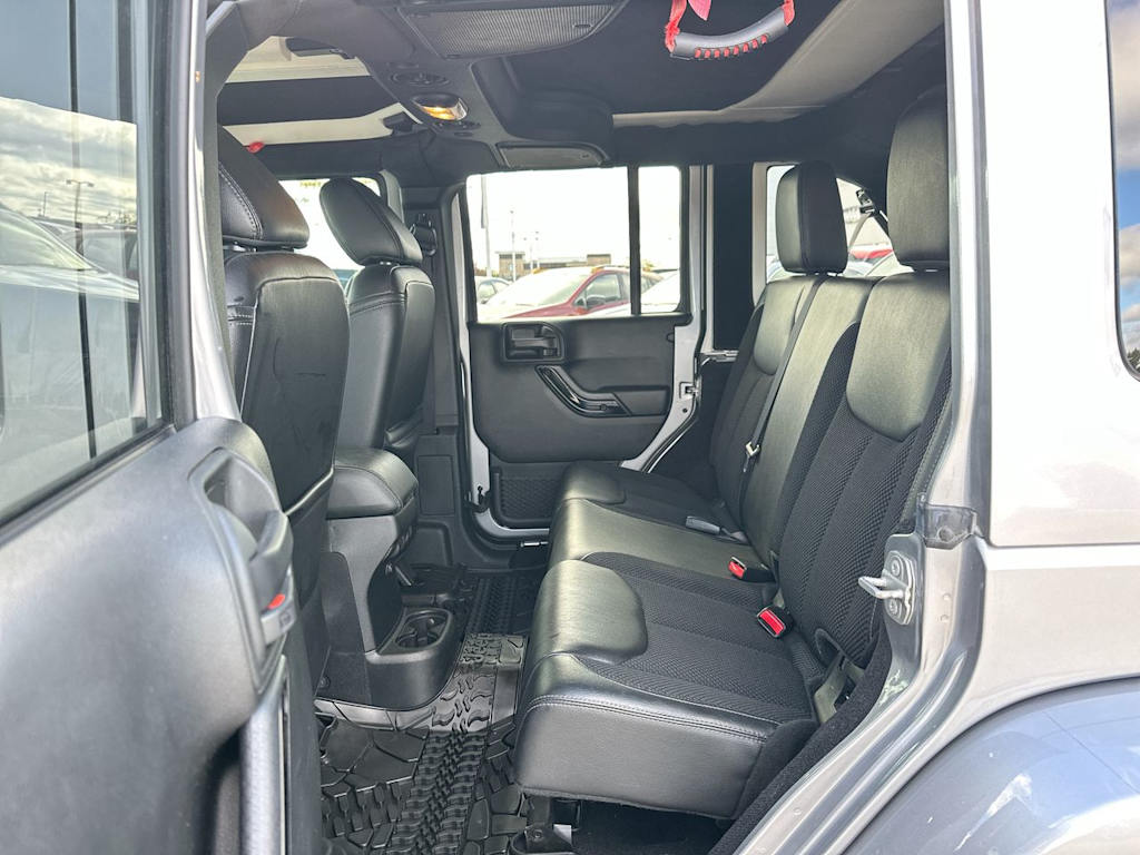 Thumbnail: 2017 Jeep Wrangler - 28