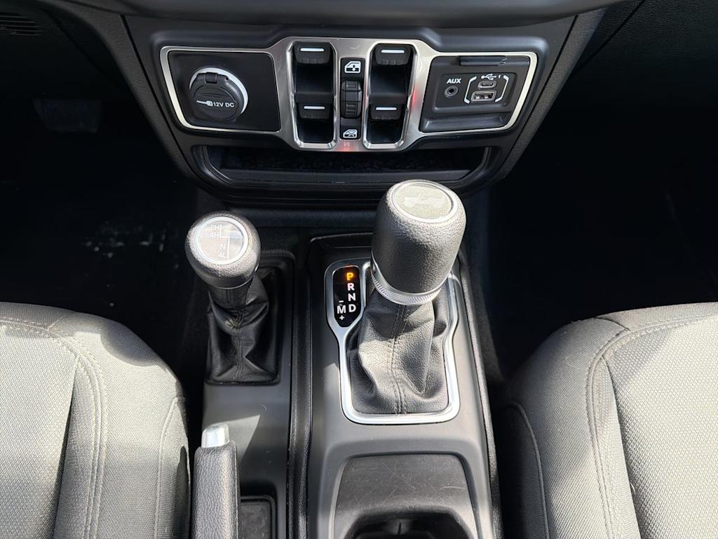 Thumbnail: 2020 Jeep Wrangler - 33