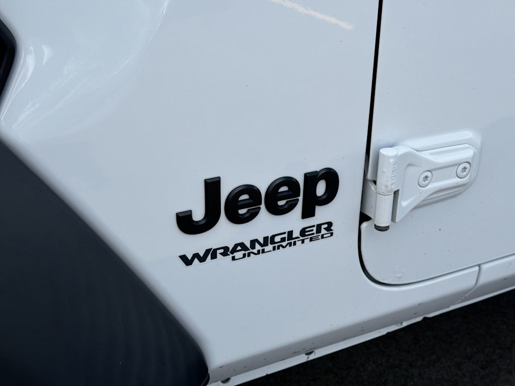 Thumbnail: 2020 Jeep Wrangler - 7