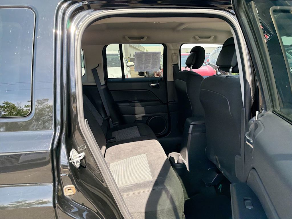 Thumbnail: 2017 Jeep Patriot - 30