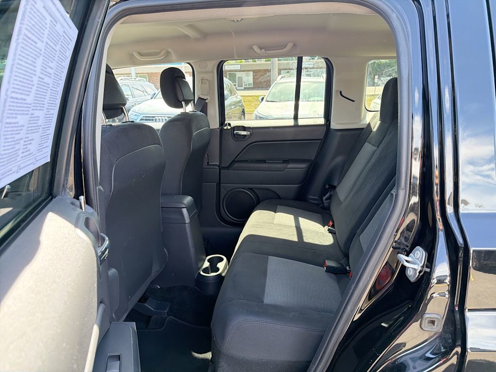 Thumbnail: 2017 Jeep Patriot - 29