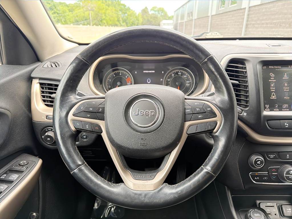 Thumbnail: 2018 Jeep Cherokee - 9