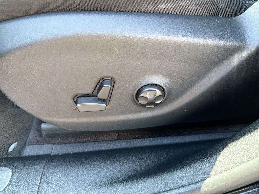 Thumbnail: 2017 Jeep Cherokee - 29