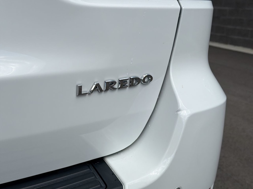 Thumbnail: 2018 Jeep Grand Cherokee - 29
