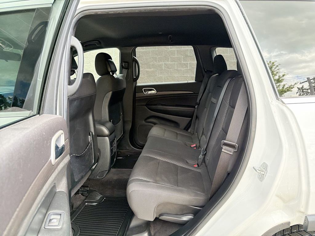 Thumbnail: 2018 Jeep Grand Cherokee - 31