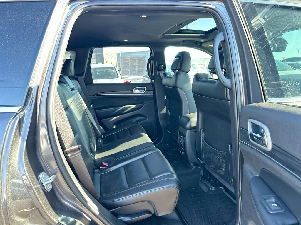 Thumbnail: 2020 Jeep Grand Cherokee - 32