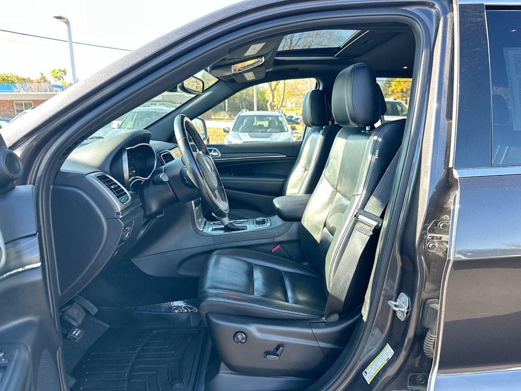 Thumbnail: 2020 Jeep Grand Cherokee - 10