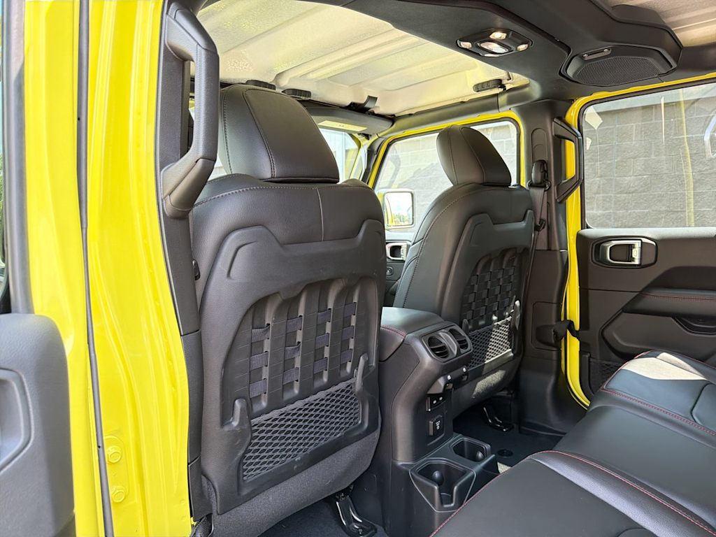 Thumbnail: 2023 Jeep Gladiator - 15