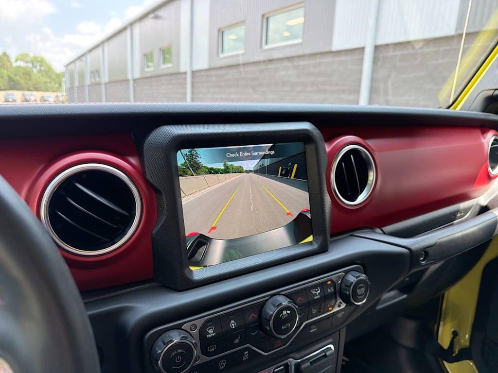 Thumbnail: 2023 Jeep Gladiator - 31